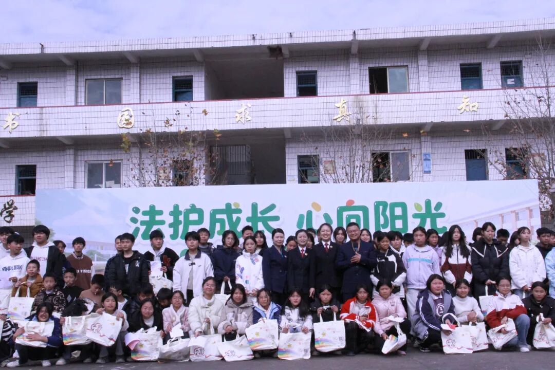 �������ɳ����������⡱��Ө��㹤����У԰�У����������ɰ󡱣��ÿ��֡�������